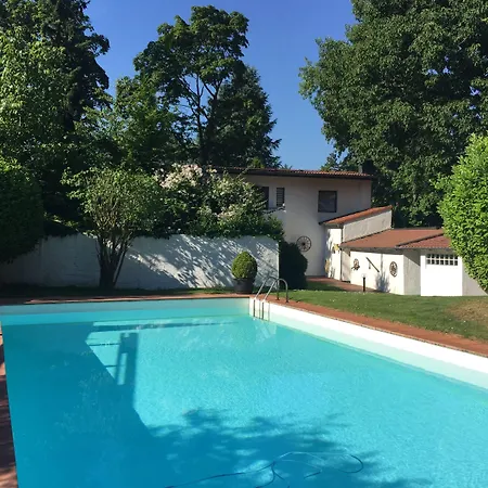 Hotel Haus Am Zoo 3*