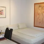 Haus Am Zoo Hotel 3*