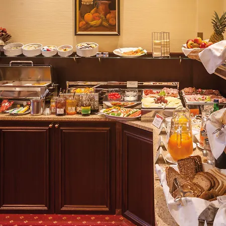 Hotel Haus Am Zoo 3*