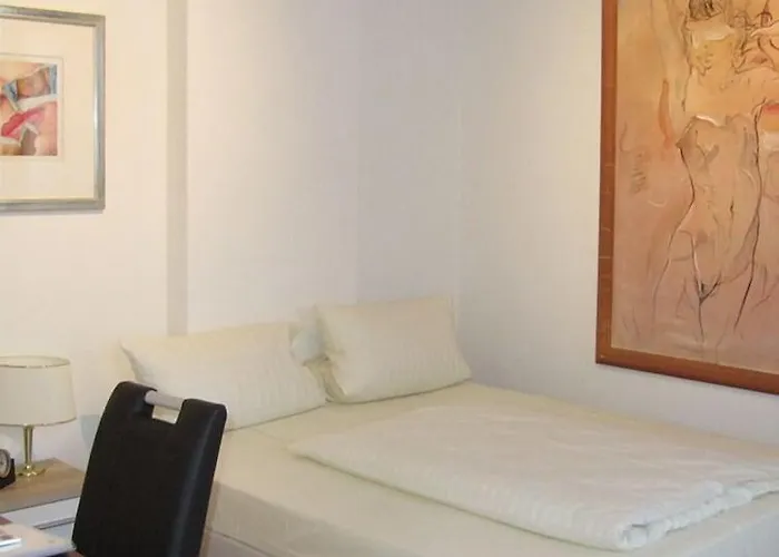 Haus Am Zoo 호텔 3*